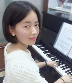李小燕-钢琴教师